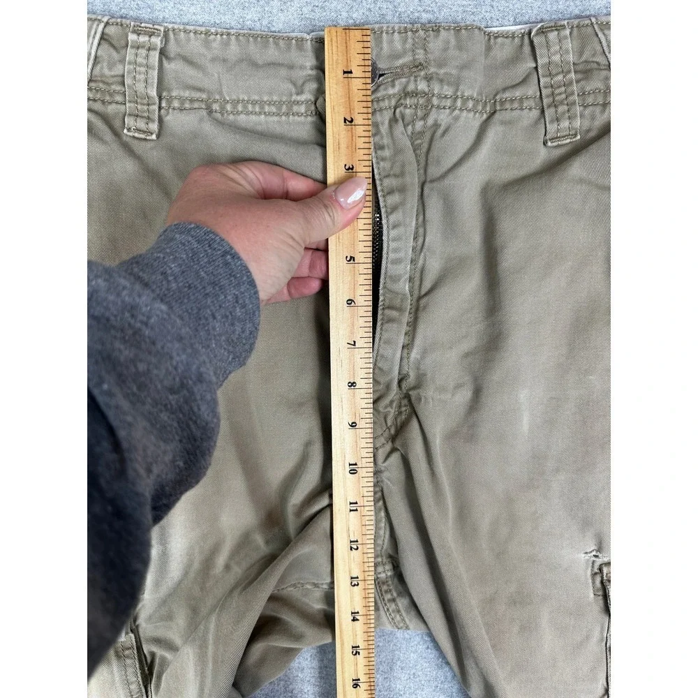 VTG Levis Cargo Shorts Mens 38 Khaki Tan Cotton Multi Pocket Y2K‎ Baggy Grunge